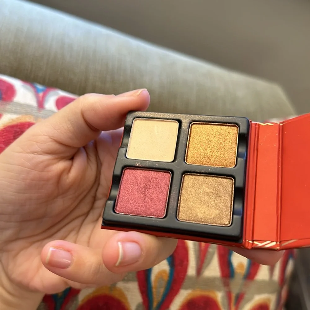 VISEART Petits Fours Palette in Garnet